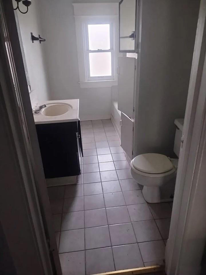 725 Cottage Grove  Ave. - Photo 7 of 7