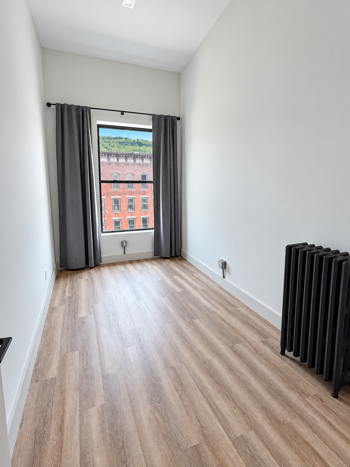 114-116 Main Street - Photo 5 of 16