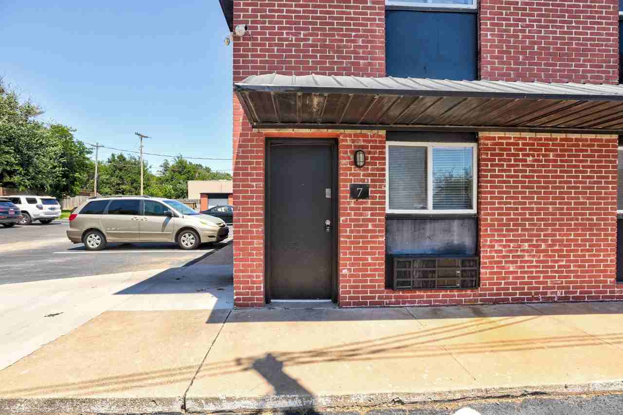 1325 West Lindsey Street - Photo 4 of 46