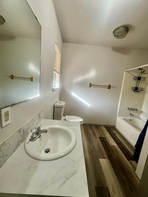3rd St. Apartments - Photo 4 of 5