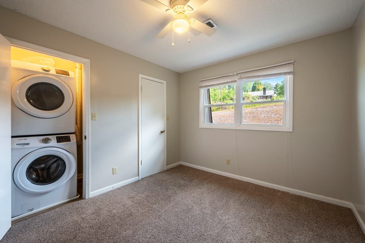 183- Rock Creek Apts. - Photo 7 of 22