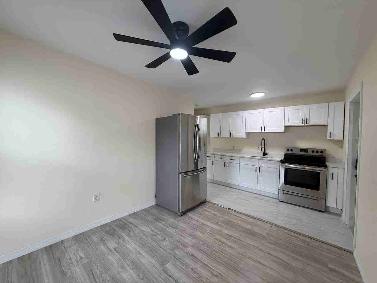 5680 28th St N Unit D5 - Photo 3 of 8