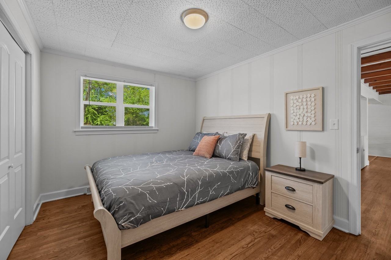 220 Fairson Avenue - Photo 5 of 13
