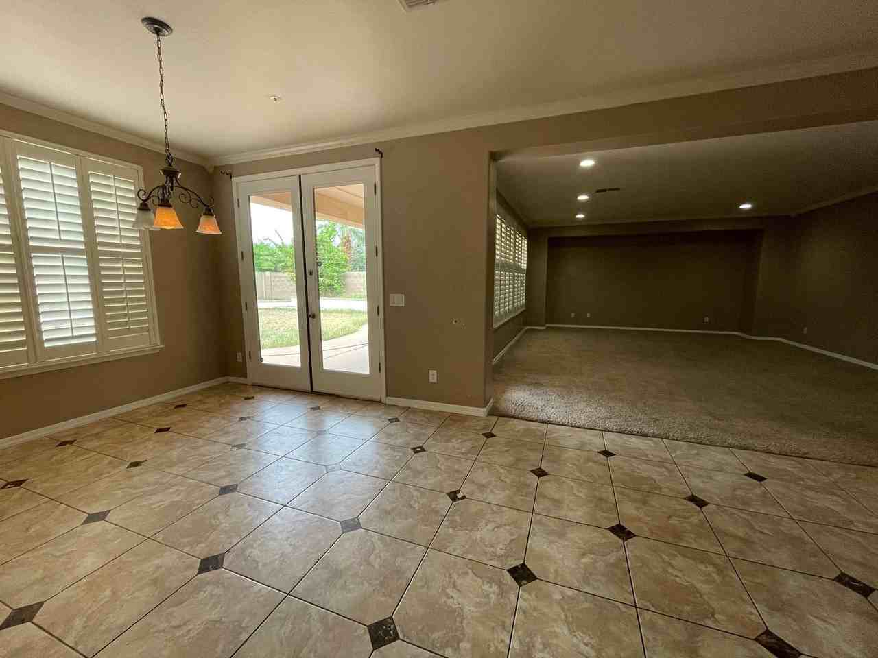 15029 W Coolidge St - Photo 5 of 20