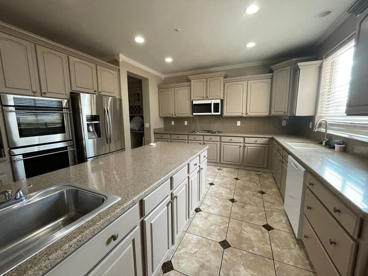 15029 W Coolidge St - Photo 6 of 20