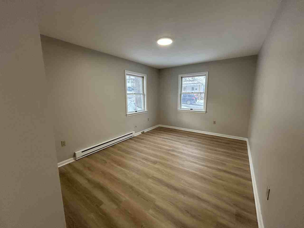 37 Monroe St - Photo 4 of 5