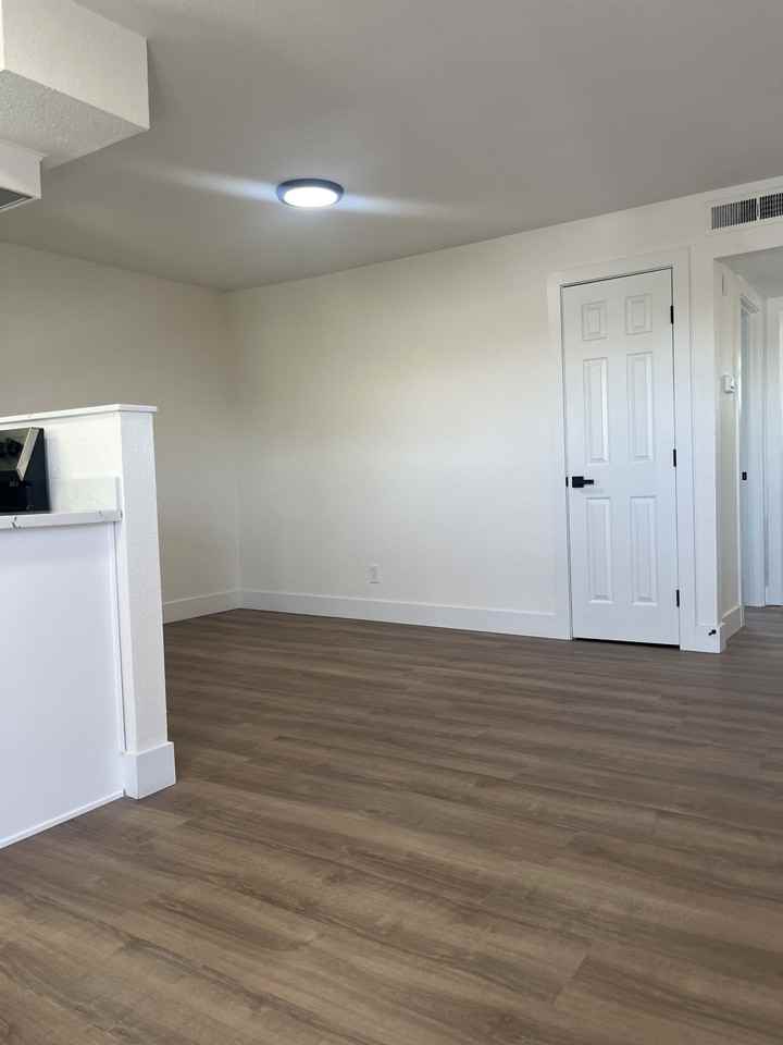 668 Clark Avenue Apartments - Photo 5 of 11