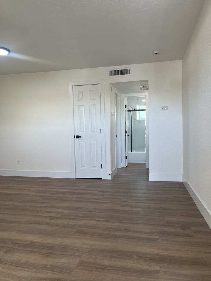 668 Clark Avenue Apartments - Photo 6 of 11