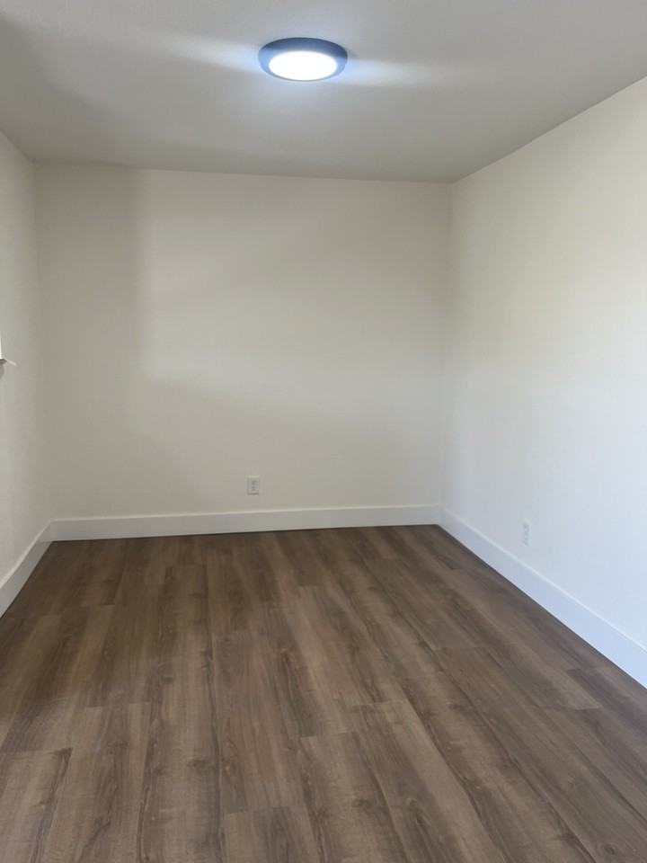 668 Clark Avenue Apartments - Photo 7 of 11