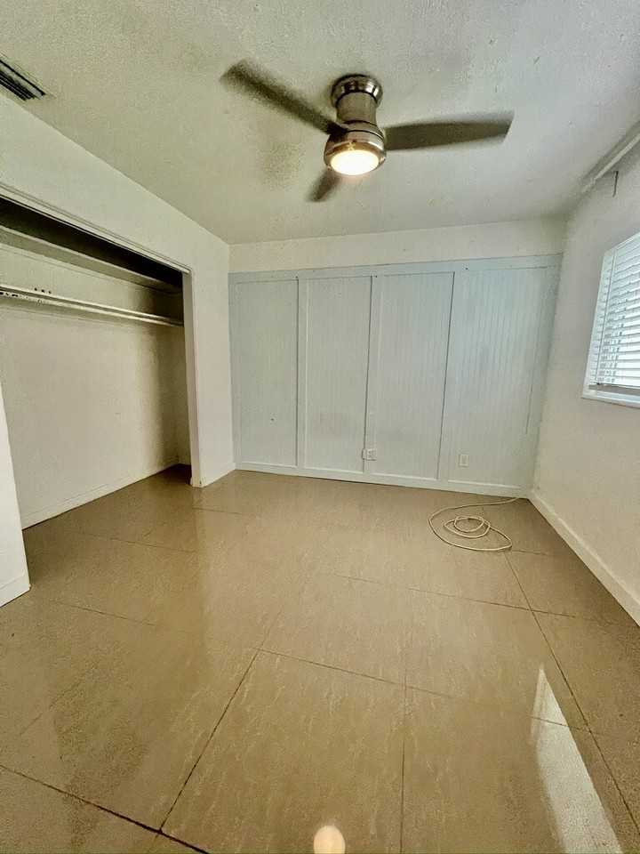 4801 14th Avenue South - Photo 6 of 11