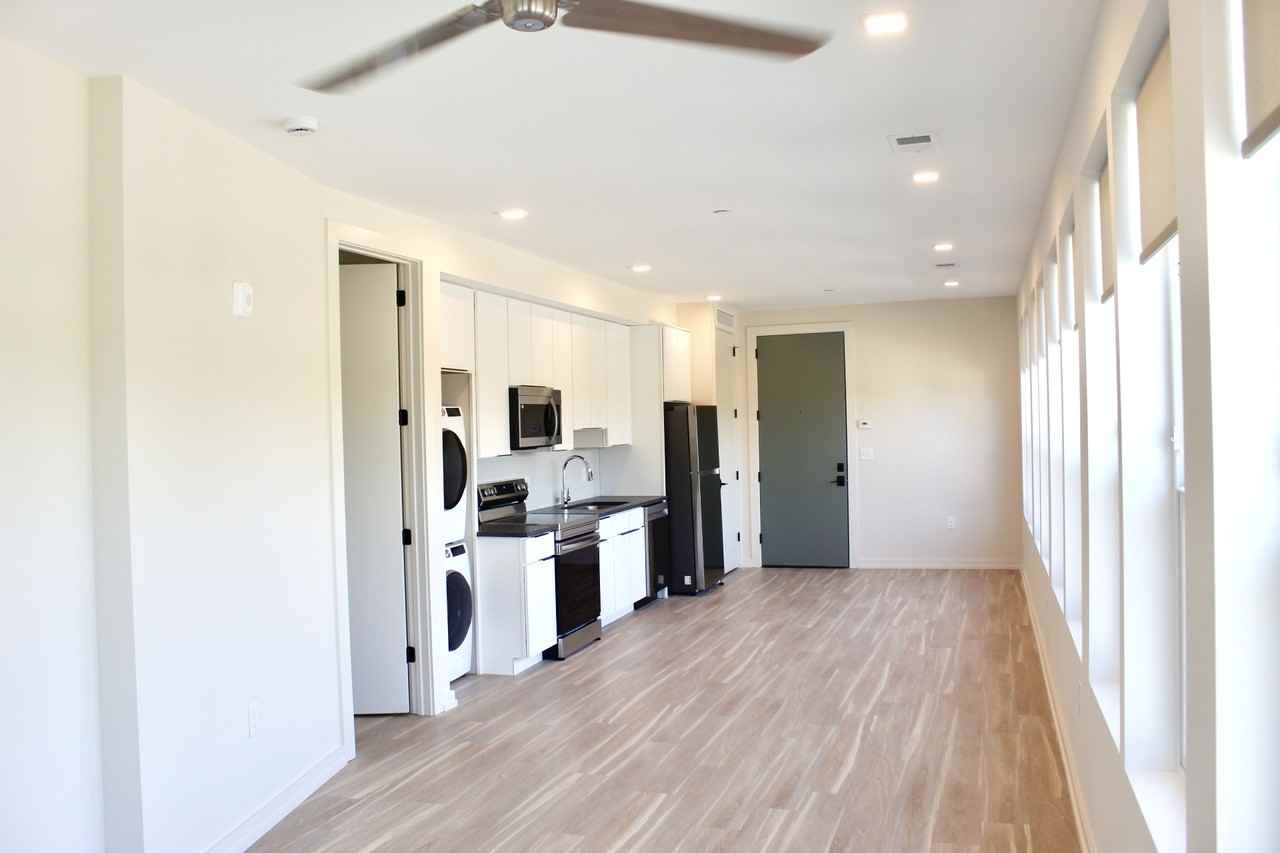 1124 Castle Street - Photo 4 of 13