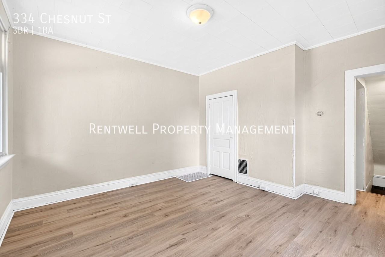 CHESNUT & - Photo 5 of 32