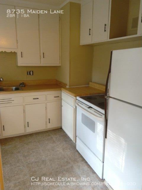 8735 Maiden Ln - Photo 6 of 7