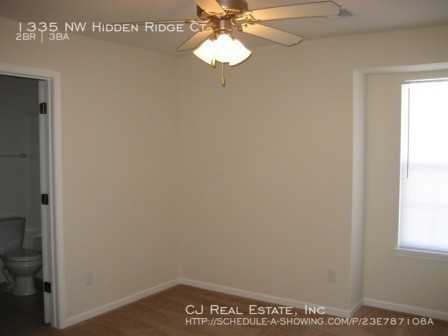 1335 Nw Hidden Ridge Ct - Photo 4 of 4
