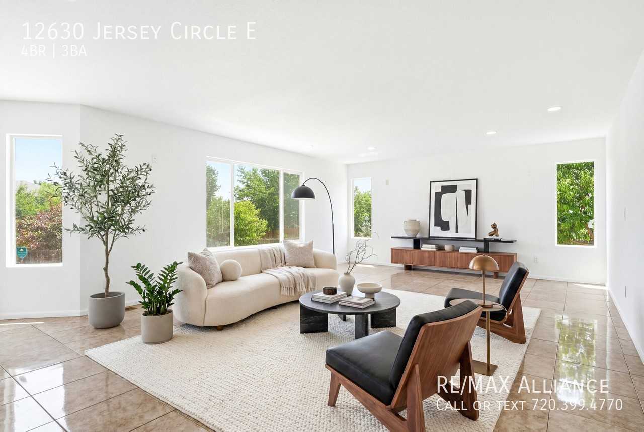 12630 Jersey Cir E - Photo 5 of 33