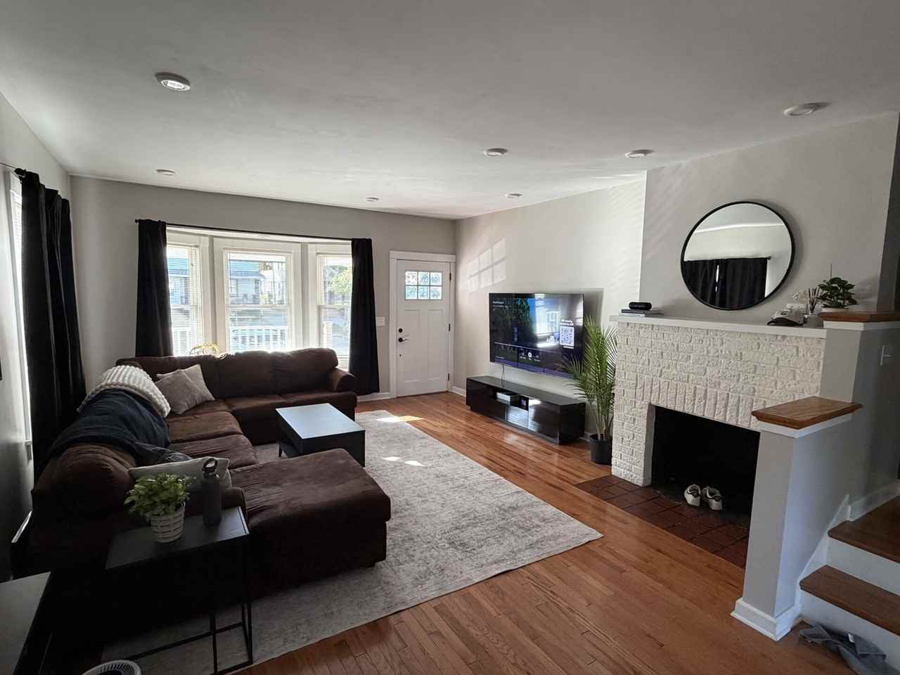 1305 West 106th Street - Photo 4 of 15
