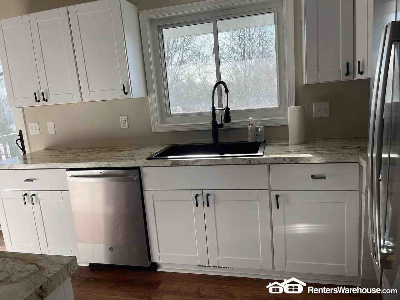 108 Country Ct Ne - Photo 4 of 12