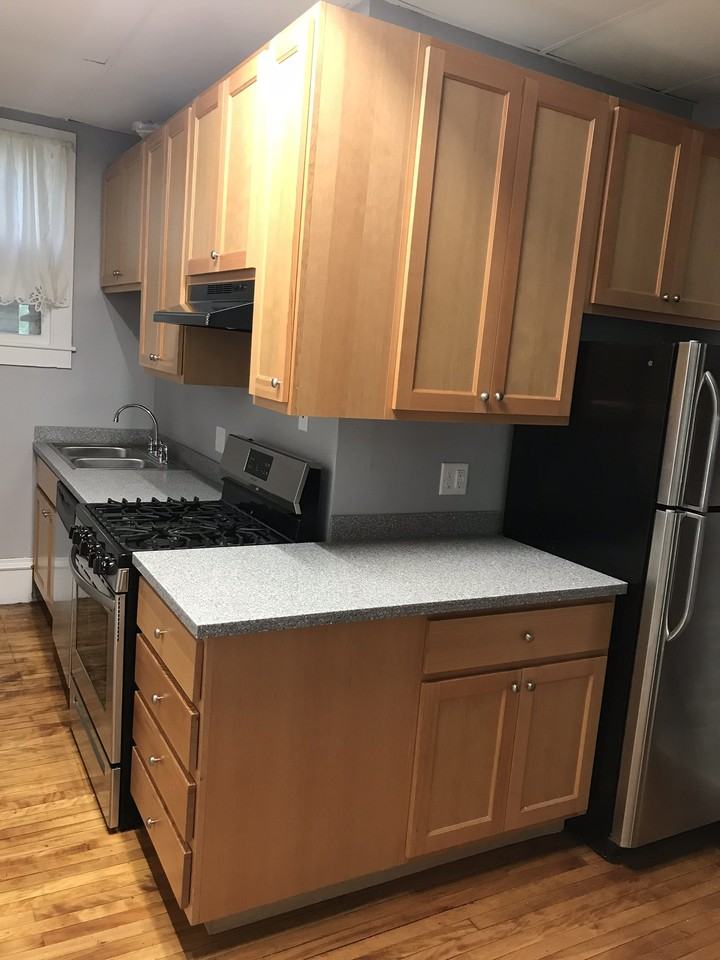 210 Pearl Street - Photo 2 of 34