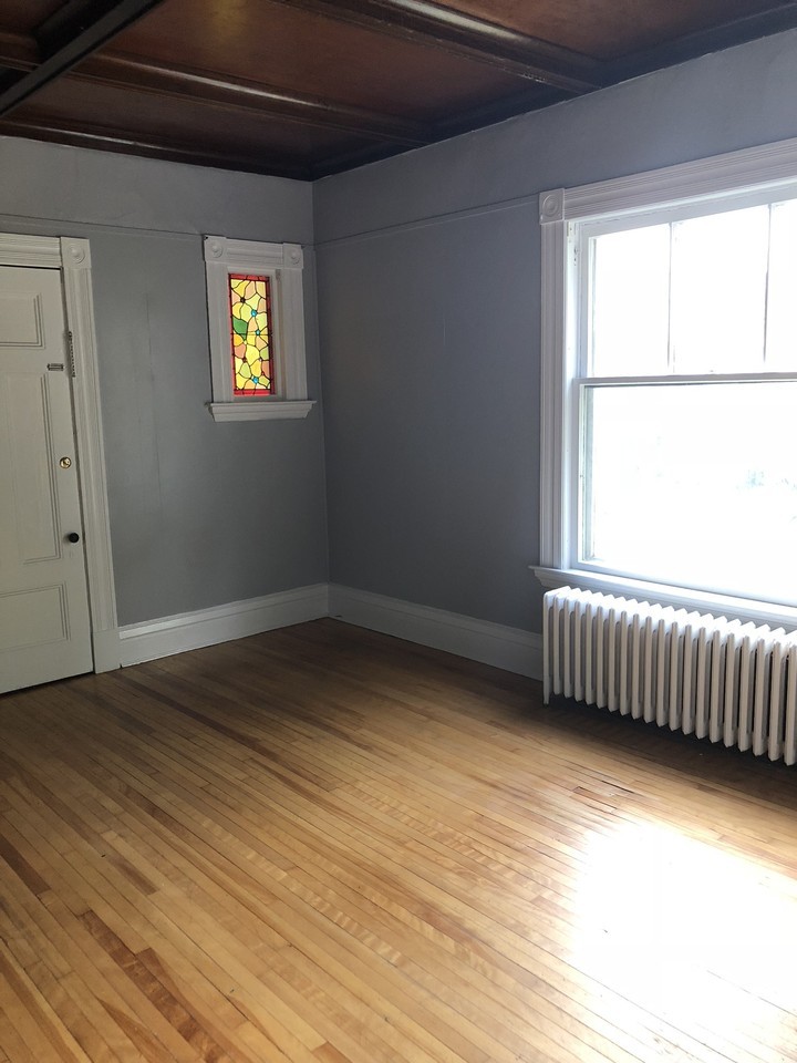 295 Maple Street - Photo 6 of 11