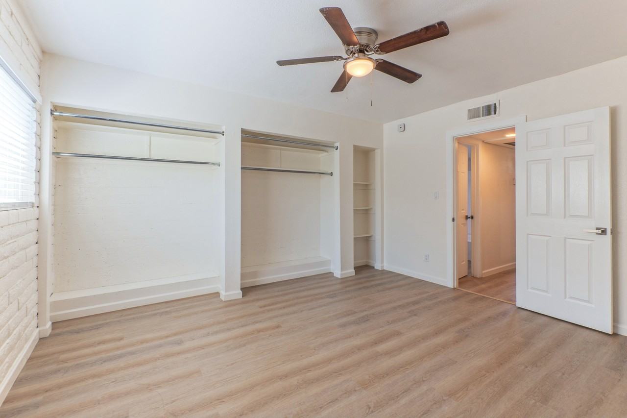 Red Sea Grove - Photo 5 of 18