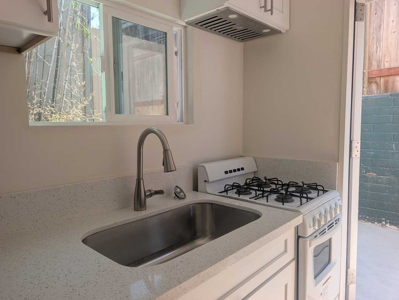 2713 Clovis St #2713 - Photo 2 of 13