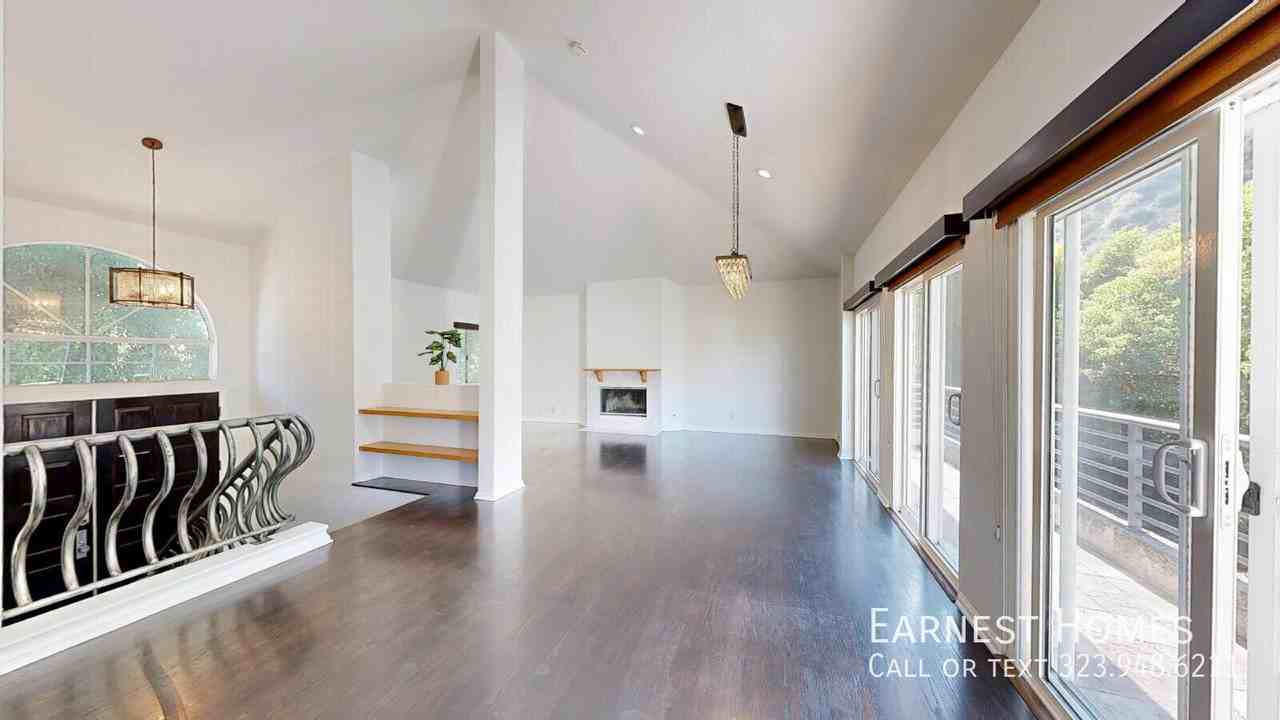 3500 Coldwater Canyon Ave - Photo 7 of 40