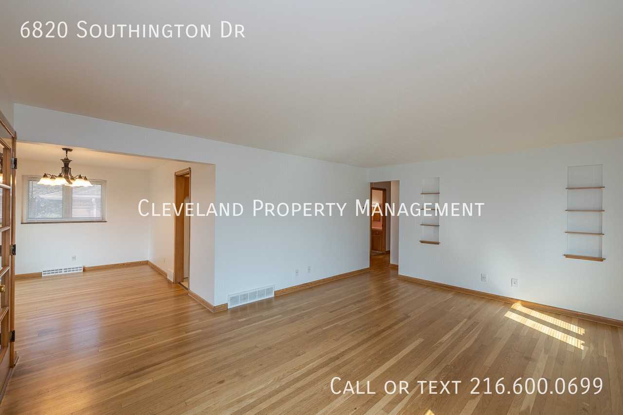 6820 Southington Dr - Photo 4 of 23