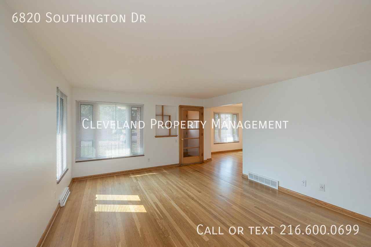 6820 Southington Dr - Photo 5 of 23