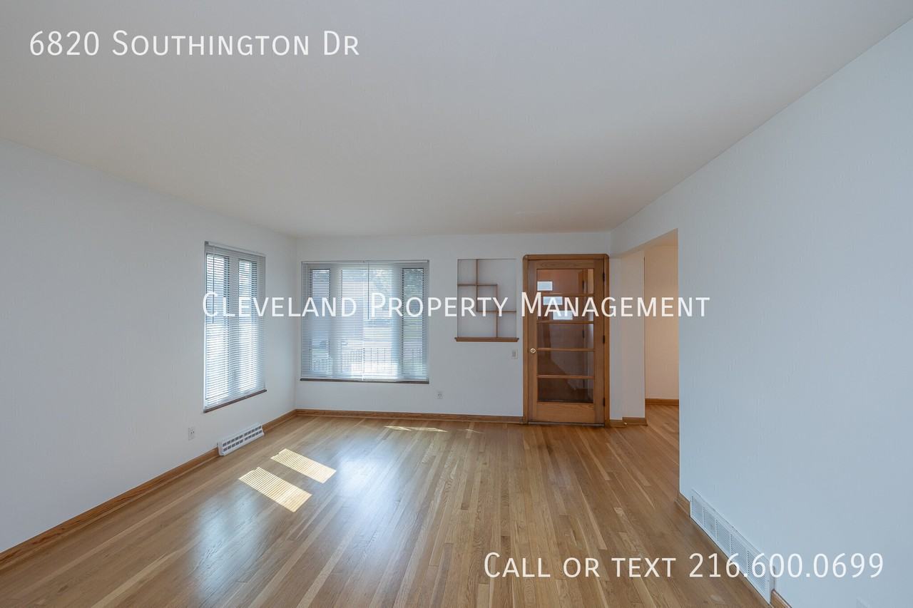 6820 Southington Dr - Photo 6 of 23