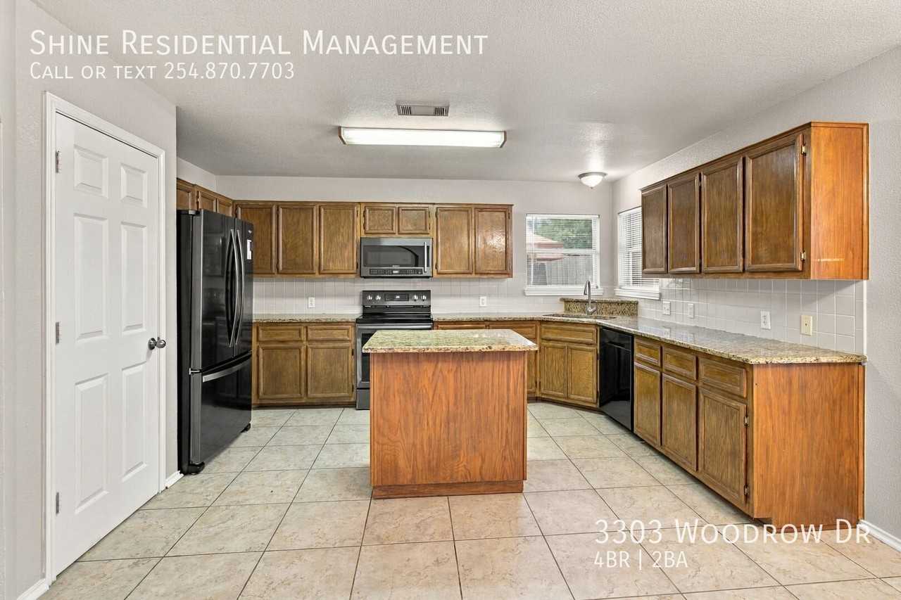 3303 Woodrow Dr - Photo 2 of 19