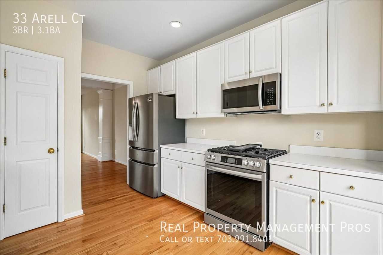 33 Arell Ct - Photo 6 of 35