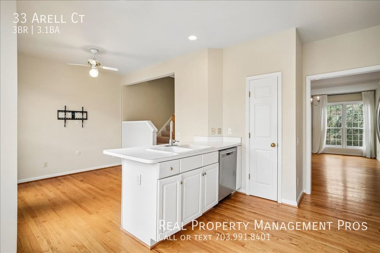 33 Arell Ct - Photo 7 of 35