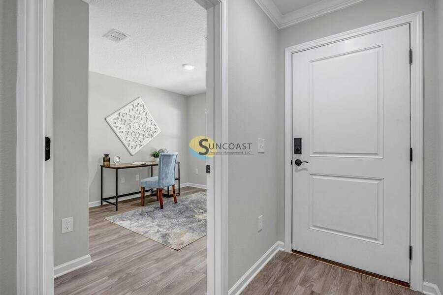 1510 Yelford Cir #102 - Photo 3 of 25