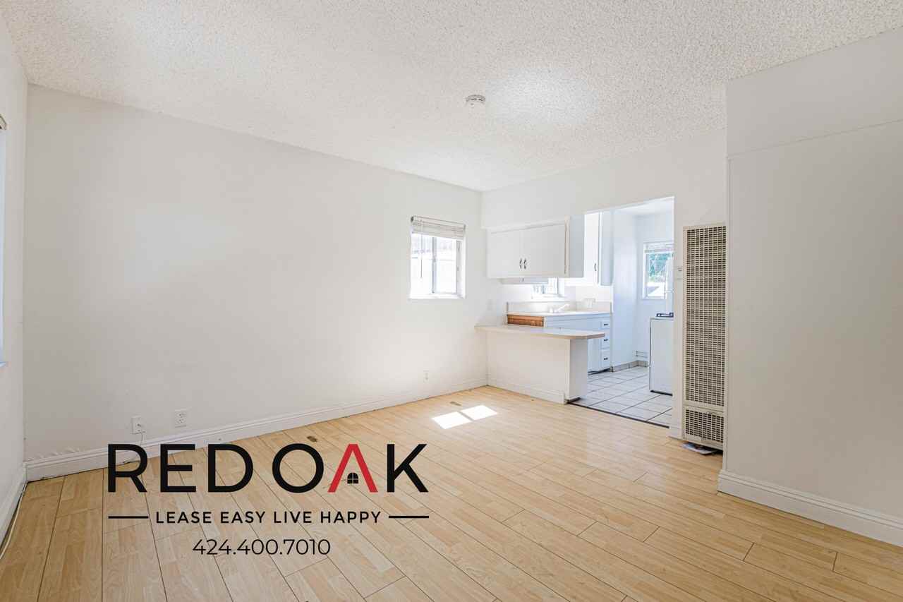 6803 Long Beach Blvd #4 - Photo 5 of 17
