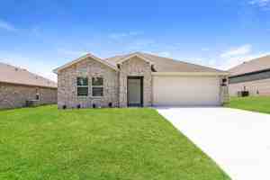 featured image of 110 E Fredonia Ct