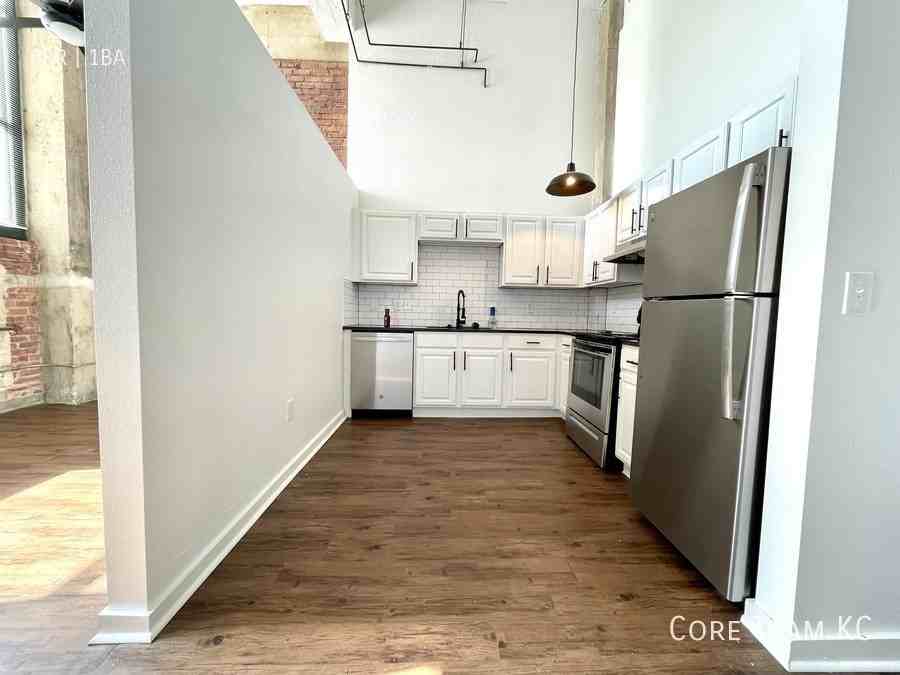 934 Broadway Blvd #112 - Photo 4 of 7