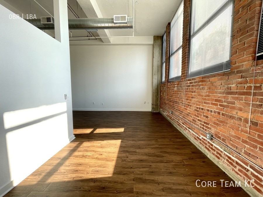 934 Broadway Blvd #112 - Photo 5 of 7