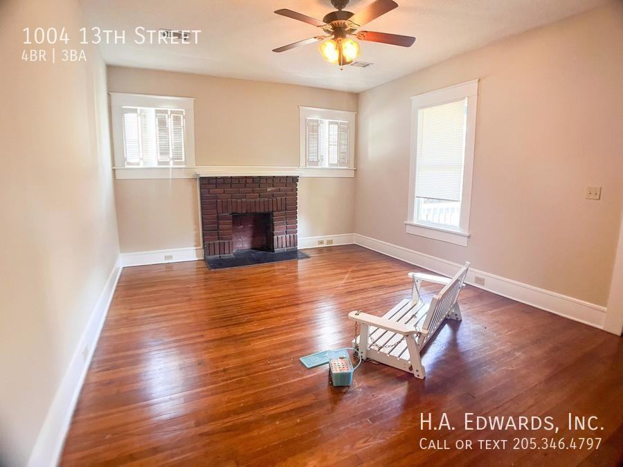 1004 13th St - Photo 2 of 31