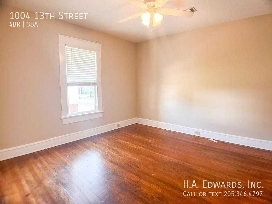 1004 13th St - Photo 4 of 31