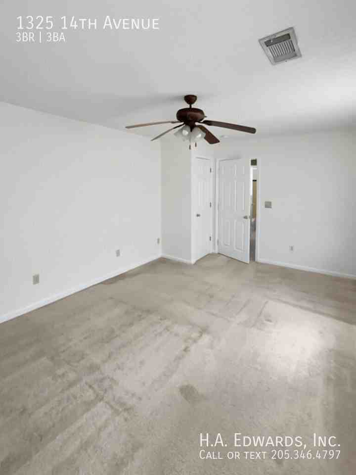 1325 14th Ave - Photo 5 of 6