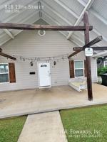 featured image of 818 13th St