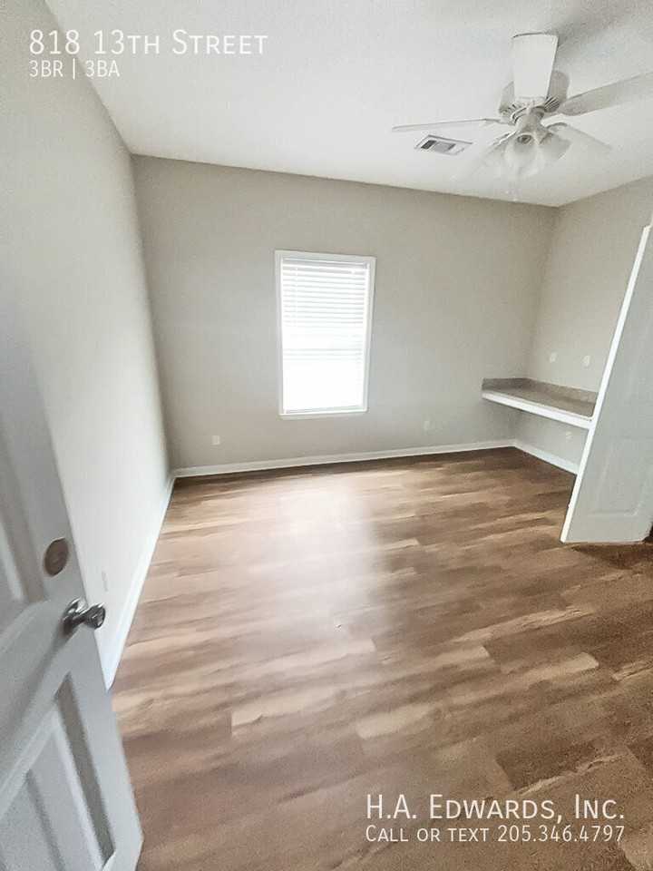 818 13th St - Photo 2 of 3
