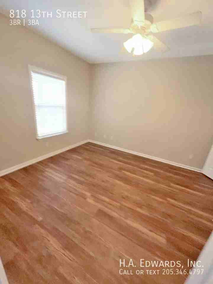 818 13th St - Photo 3 of 3