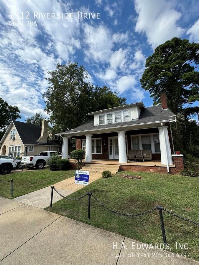 1312 Riverside Dr - Photo 2 of 6