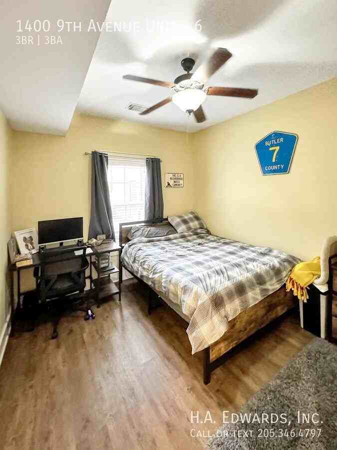 1400 9th Ave #6 - Photo 3 of 11