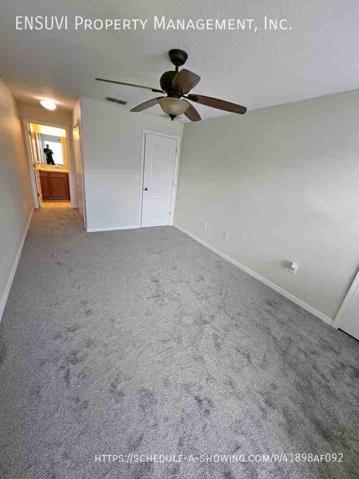 9732 Trumpet Vine Loop - Photo 7 of 15