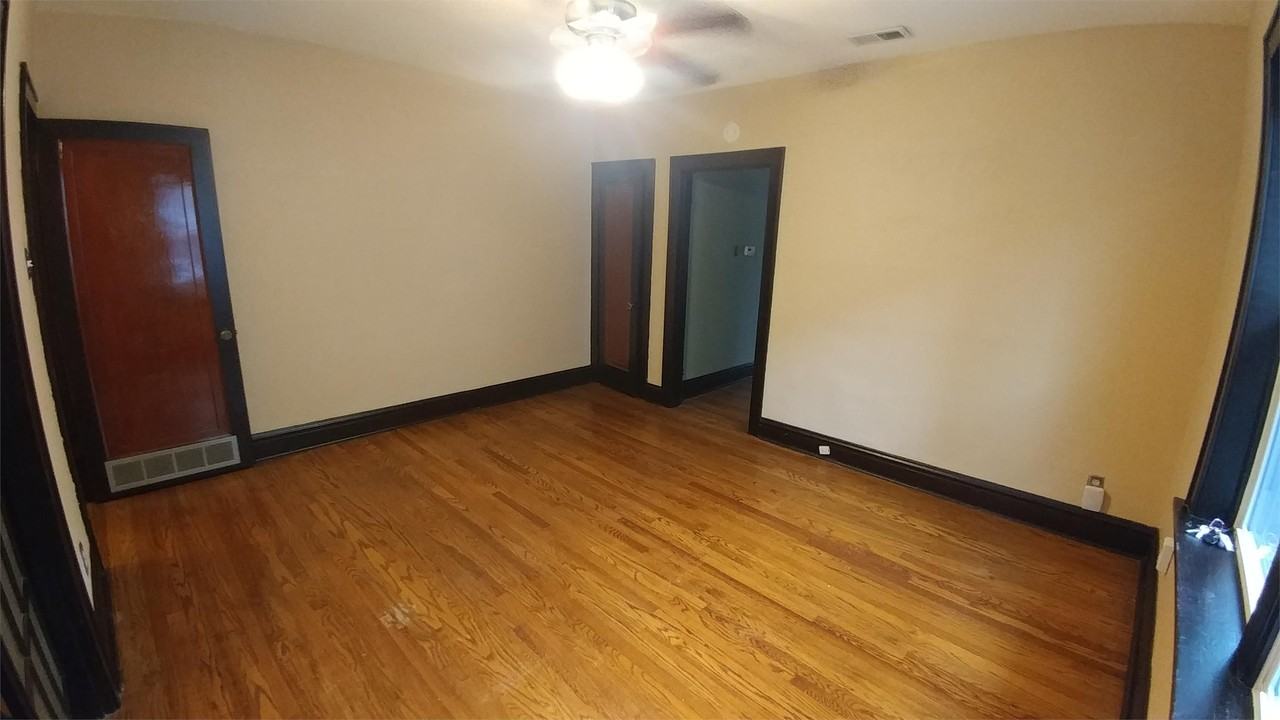 4981A Oleatha Ave #4981A - Photo 2 of 7