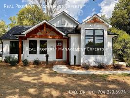 featured image of 356 Main St