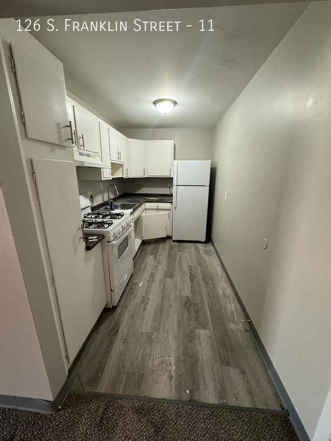 126 S Franklin St #11 - Photo 2 of 18