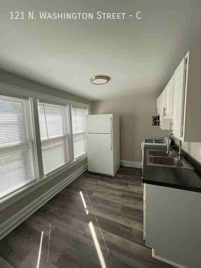 121 N Washington St #C - Photo 7 of 11